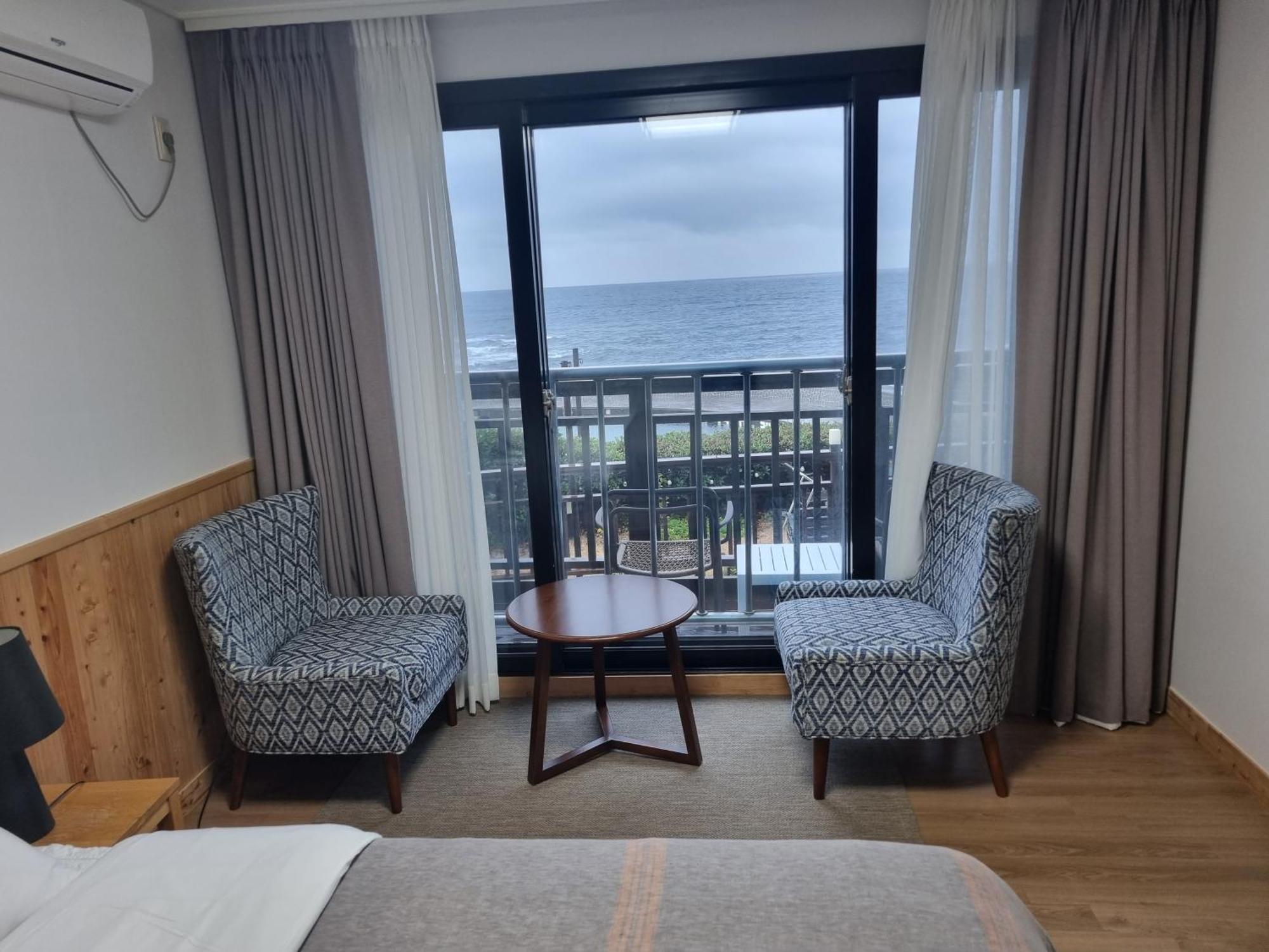 Jeju Amoje Villa Seogwipo Exterior photo