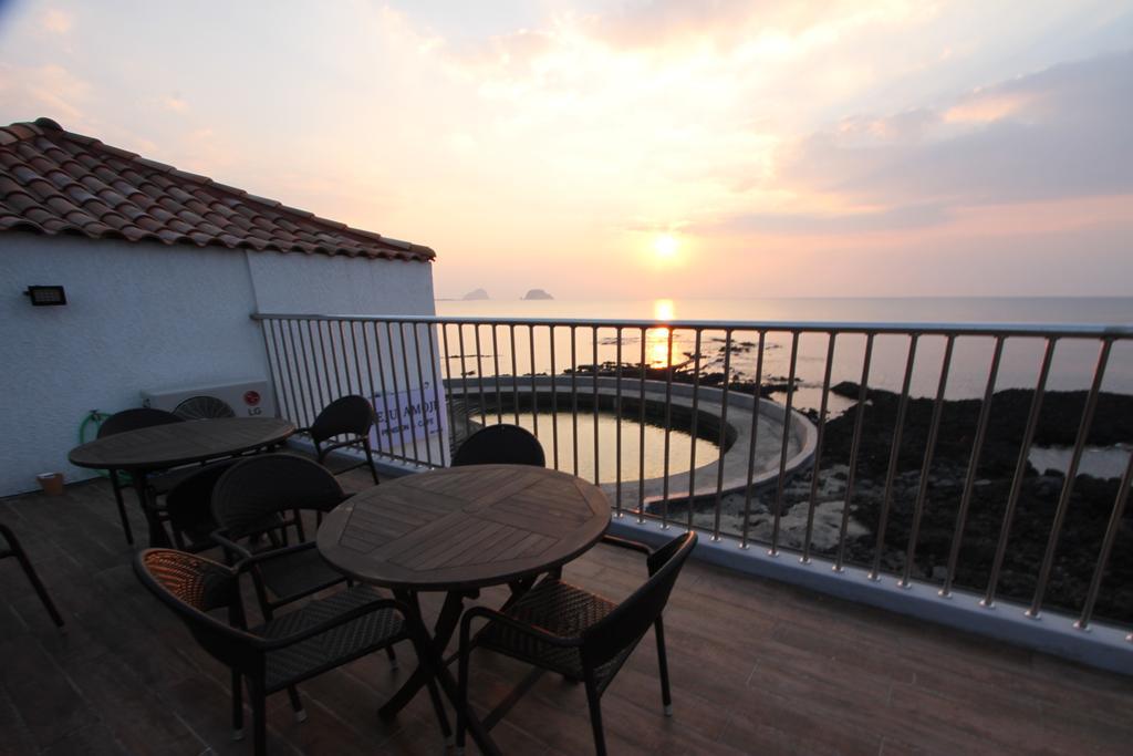 Jeju Amoje Villa Seogwipo Exterior photo