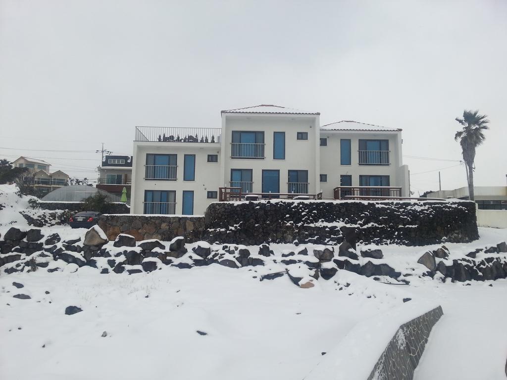 Jeju Amoje Villa Seogwipo Exterior photo